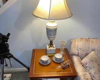 MAHOGANY LAMP TABLE