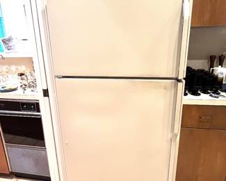 Kitchen Aid refrigerator with ice maker