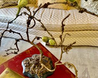 Amazing bronze parrot tree