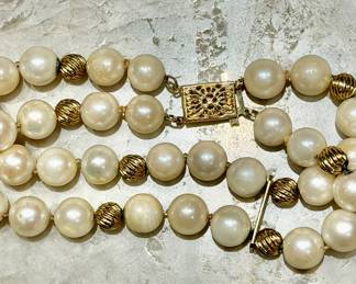 Double pearl bracelet