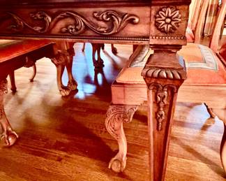 Extraordinary dining table seats 10