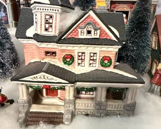 Dickens Collectables "Victorian House" Ceramic Christmas Village House