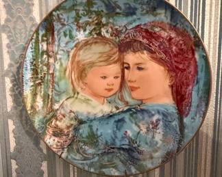 Edna Hibel Mother and Child Decorative Plate