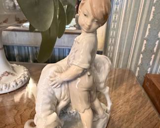 Lladro Porcelain Figurine of a Shepherd Boy with Lamb #4676