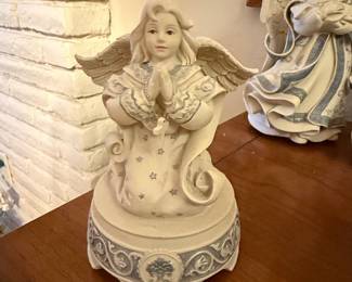 Sarah's Angels "Ave Maria" Music Box