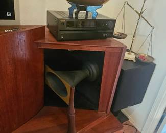 Large Estate • Three Full Days •JBL Paragon D44000 ~1,000 ever made. Pure mid-century audio art. Original plans + laminate included. Year made: 1958! 3 of 4 pics of this beauty. Many folks want this. We'll see you soon.