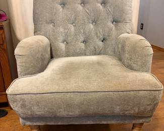 Accent chair