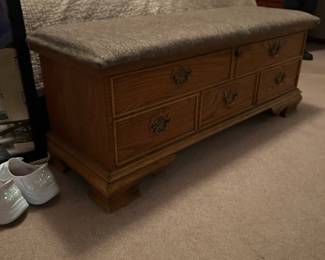 Storage chest