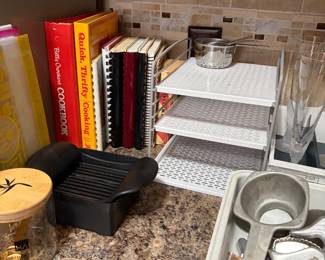 Kitchenware, cookbooks