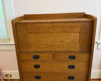 STICKLEY OAK FALL FRONT DESK