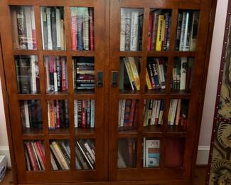 STICKLEY DOUBLE DOOR BOOKCASE