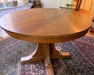 STICKLEY ROUND TABLE