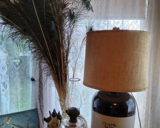 Lg jug lamp