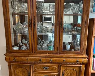 Thomasville Furniture China Cabinet