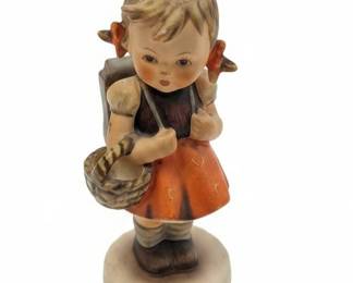 Goebel Hummel "School Girl" Figurine #81/0