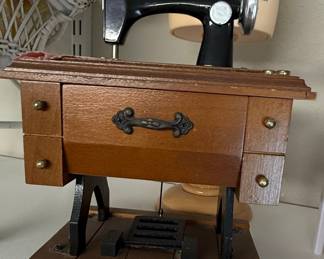 Berkeley Designs "My Favorite Things" Music Box