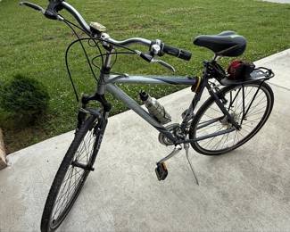 Trek 7200 Multitrack Hybrid Bicycle