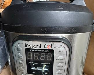 Instant Pot Duo 7-in-1 Electric Pressure Cooker