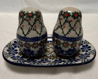 Blue Rose Polish Pottery Salt and Pepper Shakers with Tray