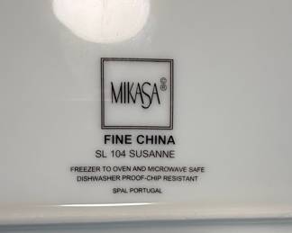Mikasa Fine China Susanne SL 104 Dinnerware Set