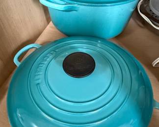 Le Creuset Signature Round Dutch Ovens - Caribbean
