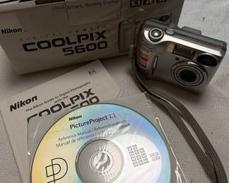 Nikon Coolpix 5600 Digital Camera