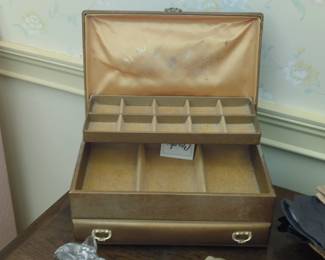 Vintage Lady Buxton Jewelry Box