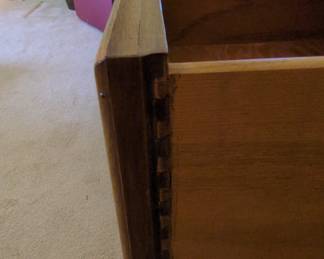 Unique Brand Triple Mirror Dresser second image