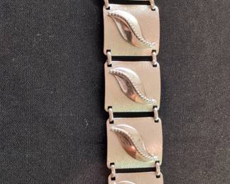 Brushed Metal Link Bracelet with Leaf Motif