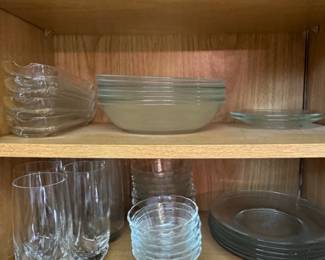 Assorted Glassware Set B