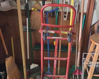 Milwaukee Convertible Hand Truck