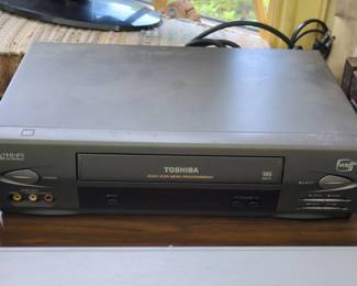 Toshiba VHS VCR M