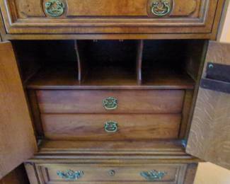 Unique Brand Dresser third image
