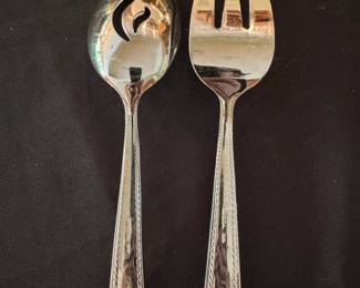 Oneida Countess Silver Plate Serving Set second image