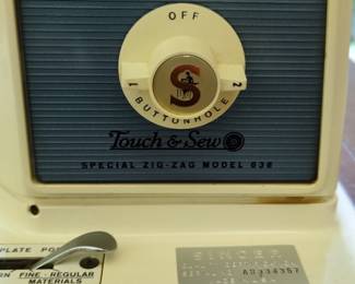 Singer Touch  Sew Special ZigZag Model Sewing Machine with Cabinet third image