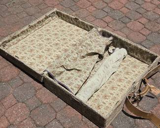 vintage suitcase large second image