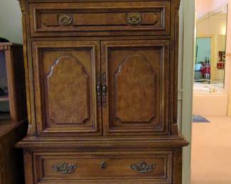 Unique Brand Dresser