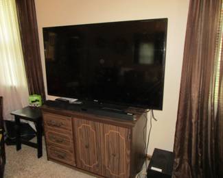 55" Samsung Smart TV w/Remote & Manuals
