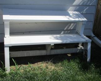 Converts to a Bench
