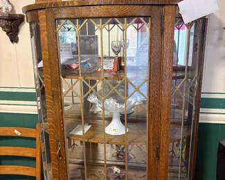 Beautiful Tiger Oak Display Cabinet