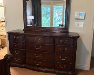 PRESALE $200 BROYHILL DRESSER WITH MIRROR 70"W X 19"D X 47"H X MIRROR 41" ADDITIONAL HT