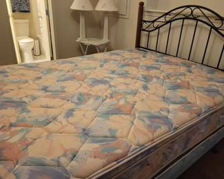 PRESALE - $125 DOUBLE SIDED PILLOW TOP QUEEN MATTRESS AND BOX SPRINGS-LIKE NEW