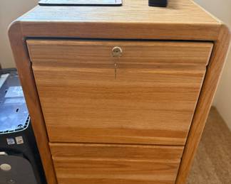 Lockable oak file cabinet 