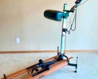 Vintage Nordic trac ski machine