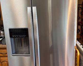 36 in. 28.70 cu. ft. Full-Depth Side-by-Side Refrigerator in Fingerprint Resistant Stainless Finish with TruCool System