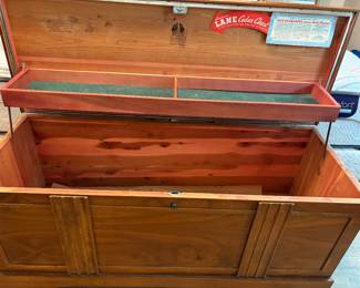 Lane Cedar Chest