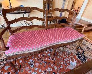 Bench (close)