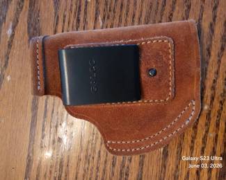 Gun holsters