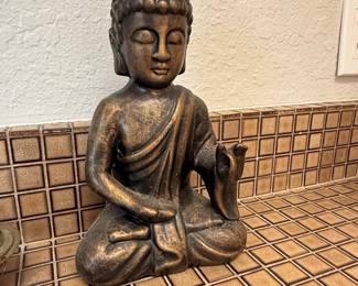 Glitzhome MGO Meditating Buddha Statue, 19 Inch Tall