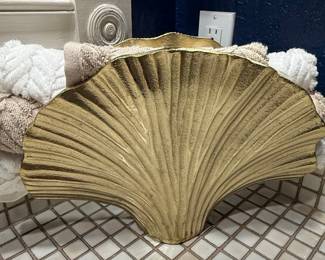 Gilded Shell Shaped Decorative Tray